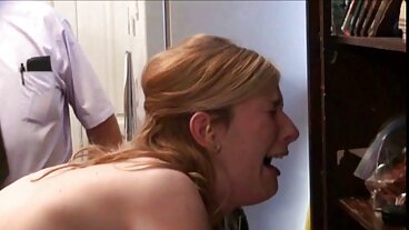 الظلام: شقراء صغيرة Kenzie تعطي رغباتها العميقة على PornHD سكسي موقع جديد